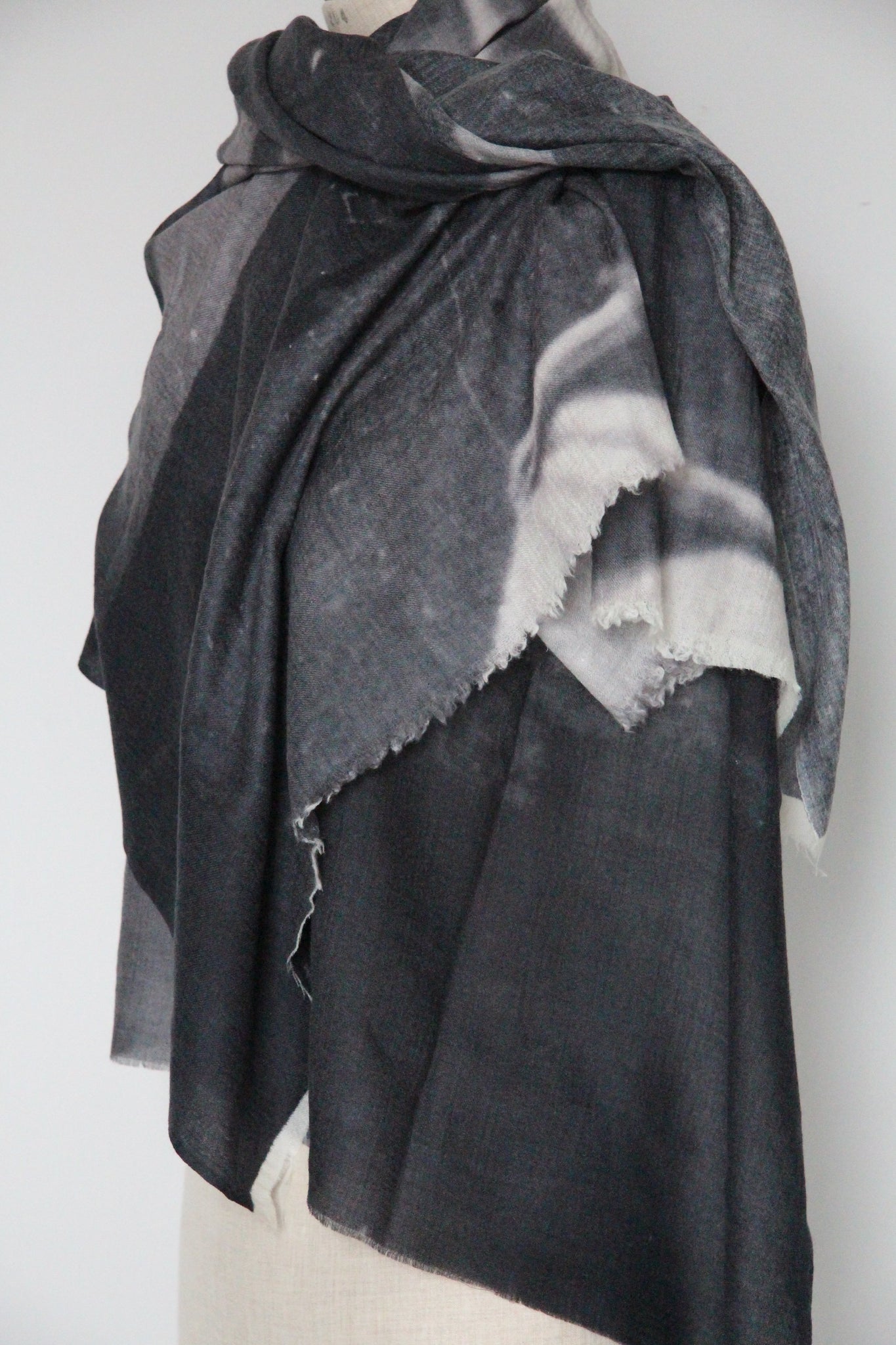 WDTS 100% Cashmere shawl - Annabell